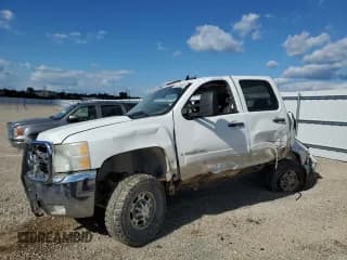 ✅ 2008 Chevrolet Silverado 2500HD LTZ • VIN: 1GCHK23608F209353 • Lot: 67325535. Wystawiony na Copart z przebiegiem 296 209 mil. Bezpłatny archiwum sprzedaży aukcyjnych z USA i szczegółowy raport historii pojazdu na DreamBid. Zdjęcie 1.