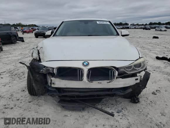 ✅ 2013 BMW 3 Series 335i • VIN: WBA3A9G54DNP36557 • Lot: 84548155. Wystawiony na Copart z przebiegiem 130 167 mil. Bezpłatny archiwum sprzedaży aukcyjnych z USA i szczegółowy raport historii pojazdu na DreamBid. Zdjęcie 5.