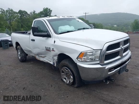 ✅ 2018 Ram 2500 Tradesman • VIN: 3C6MR5AL8JG378889 • Лот: 42515651. Опубликован ранее на IAAI с пробегом 187 834 миль. Бесплатный доступ к архиву аукционных продаж из США и подробный отчёт об истории автомобиля на DreamBid. Изображение 1.