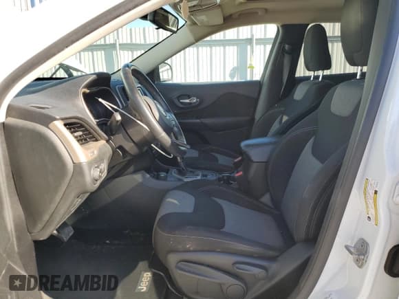 ✅ 2014 Jeep Cherokee Latitude • VIN: 1C4PJMCB3EW182152 • Lot: 91027075. Wystawiony na Copart z przebiegiem 126 773 mil. Bezpłatny archiwum sprzedaży aukcyjnych z USA i szczegółowy raport historii pojazdu na DreamBid. Zdjęcie 7.