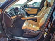 ✅ 2016 Volvo XC90 T6 Inscription • VIN: YV4A22PL5G1012401 • Lot: 96129095. Wystawiony na Copart z przebiegiem 158 634 mil. Bezpłatny archiwum sprzedaży aukcyjnych z USA i szczegółowy raport historii pojazdu na DreamBid. Zdjęcie 7.