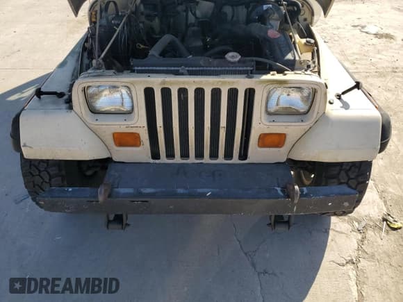✅ 1990 Jeep Wrangler S • VIN: 2J4FY19E1LJ514613 • Lot: 88659635. Wystawiony na Copart z przebiegiem 160 071 mil. Bezpłatny archiwum sprzedaży aukcyjnych z USA i szczegółowy raport historii pojazdu na DreamBid. Zdjęcie 12.