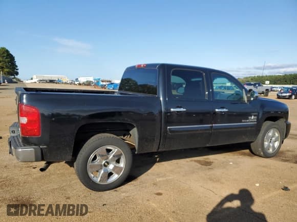 ✅ 2011 Chevrolet Silverado 1500 LT • VIN: 3GCPCSE07BG173698 • Lot: 78877834. Listed on Copart with 215,904 mi. Free auction sales archive from the USA and detailed vehicle history report at DreamBid. Image 3.
