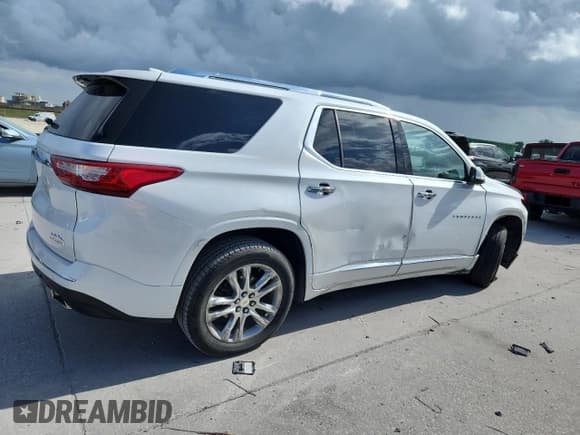 ✅ 2020 Chevrolet Traverse High Country • VIN: 1GNERNKW0LJ227933 • Lot: 82200135. Wystawiony na Copart z przebiegiem 116 058 mil. Bezpłatny archiwum sprzedaży aukcyjnych z USA i szczegółowy raport historii pojazdu na DreamBid. Zdjęcie 3.