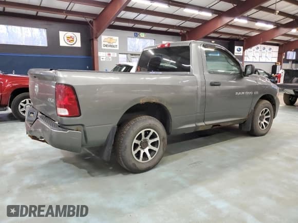 ✅ 2011 Ram 1500 Tradesman • VIN: 3D7JV1ET2BG616141 • Лот: 92473215. Опубликован ранее на Copart с пробегом 180 680 миль. Бесплатный доступ к архиву аукционных продаж из США и подробный отчёт об истории автомобиля на DreamBid. Изображение 3.