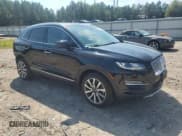 ✅ 2019 Lincoln MKC Reserve • VIN: 5LMTJ3DHXKUL31667 • Lot: 83832965. Wystawiony na Copart z przebiegiem 38 588 mil. Bezpłatny archiwum sprzedaży aukcyjnych z USA i szczegółowy raport historii pojazdu na DreamBid. Zdjęcie 4.
