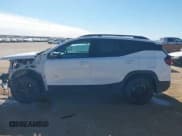 ✅ 2024 GMC Terrain AT4 • VIN: 3GKALYEG5RL238902 • Lot: 41673242. Wystawiony na IAAI z przebiegiem 25 569 mil. Bezpłatny archiwum sprzedaży aukcyjnych z USA i szczegółowy raport historii pojazdu na DreamBid. Zdjęcie 15.