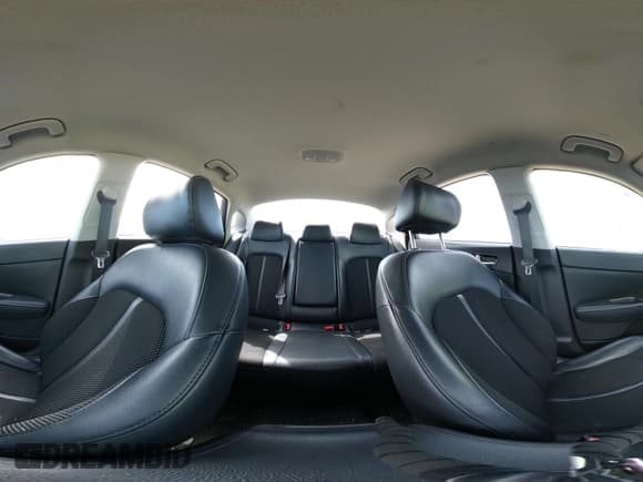 ✅ 2019 Kia Optima S • VIN: 5XXGT4L37KG320601 • Lot: 43095718. Listed on IAAI with 61,910 mi. Free auction sales archive from the USA and detailed vehicle history report at DreamBid. Image 19.