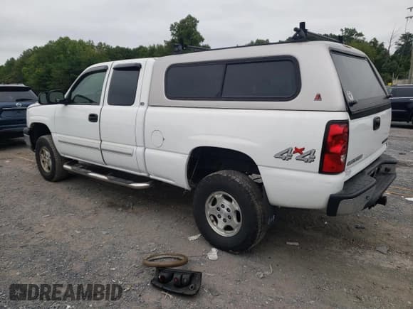 ✅ 2004 Chevrolet Silverado 1500 Z71 • VIN: 2GCEK19T041275137 • Лот: 68998424. Опубликован ранее на Copart с пробегом 127 318 миль. Бесплатный доступ к архиву аукционных продаж из США и подробный отчёт об истории автомобиля на DreamBid. Изображение 2.