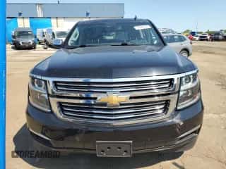 2017 Chevrolet Suburban Premier z VIN 1GNSKJKC1HR176313, wystawiony jako Copart lot #70220104 z przebiegiem 94 654 mil mil oraz Czysty tytuł • Clean title. Historia ofert i sprzedaży dostępna na DreamBid. Obrazek 5.