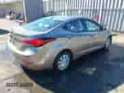 2016 Hyundai Elantra SE z VIN 5NPDH4AE8GH695143, wystawiony jako IAAI lot #43482332 z przebiegiem Nie podano mil oraz . Historia ofert i sprzedaży dostępna na DreamBid. Obrazek 4.