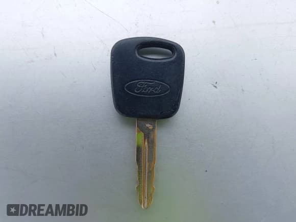 ✅ 2001 Ford Mustang Standard • VIN: 1FAFP40411F111810 • Lot: 42191705. Listed on IAAI with 180,413 mi. Free auction sales archive from the USA and detailed vehicle history report at DreamBid. Image 11.