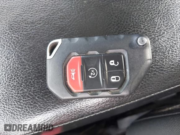 ✅ 2021 Jeep Gladiator Sport S • VIN: 1C6JJTAG0ML501738 • Lot: 43613648. Wystawiony na IAAI z przebiegiem 49 685 mil. Bezpłatny archiwum sprzedaży aukcyjnych z USA i szczegółowy raport historii pojazdu na DreamBid. Zdjęcie 11.