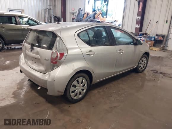 ✅ 2014 Toyota Prius Two • VIN: JTDKDTB37E1570181 • Lot: 43818310. Listed on IAAI with 155,531 mi. Free auction sales archive from the USA and detailed vehicle history report at DreamBid. Image 4.