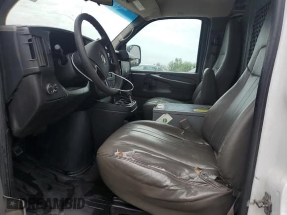 ✅ 2015 Chevrolet Express Cargo • VIN: 1GCWGGFF8F1115197 • Lot: 66147695. Listed on Copart with 131,702 mi. Free auction sales archive from the USA and detailed vehicle history report at DreamBid. Image 7.