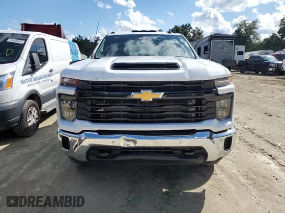 ✅ 2025 Chevrolet Silverado 3500 • VIN: 1GC4KSEY1SF102199 • Lot: 56653425. Listed on Copart with 25,649 mi. Free auction sales archive from the USA and detailed vehicle history report at DreamBid. Image 5.