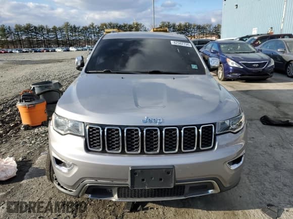 ✅ 2018 Jeep Grand Cherokee Limited • VIN: 1C4RJFBG3JC406419 • Lot: 82582734. Wystawiony na Copart z przebiegiem Nie podano. Bezpłatny archiwum sprzedaży aukcyjnych z USA i szczegółowy raport historii pojazdu na DreamBid. Zdjęcie 5.
