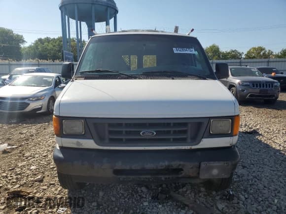 ✅ 2005 Ford Econoline Cargo • VIN: 1FTNE24W25HA31096 • Лот: 84289415. Опубликован ранее на Copart с пробегом Не указан. Бесплатный доступ к архиву аукционных продаж из США и подробный отчёт об истории автомобиля на DreamBid. Изображение 5.