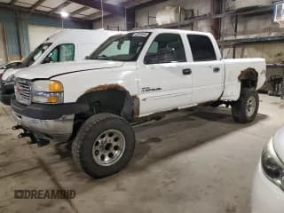 ✅ 2002 GMC Sierra 2500HD SLE • VIN: 1GTHK231X2F180763 • Lot: 42344945. Listed on Copart with 216,956 mi. Free auction sales archive from the USA and detailed vehicle history report at DreamBid. Image 1.