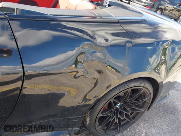 ✅ 2022 BMW M4 Competition xDrive • VIN: WBS33BA04NCJ30425 • Lot: 43452029. Listed on IAAI with 13,383 mi. Free auction sales archive from the USA and detailed vehicle history report at DreamBid. Image 17.