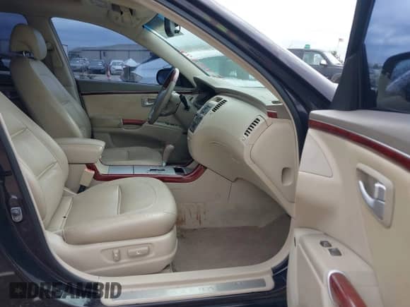 2006 Hyundai Azera SE с VIN KMHFC46F06A043823, выставлен на аукционе IAAI как лот 43412399 с пробегом 164 291 миль миль и . История ставок и продаж доступна на DreamBid. Изображение 5.