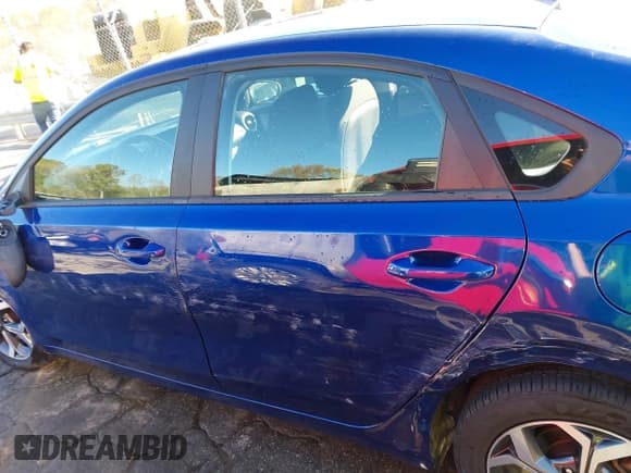 ✅ 2021 Kia Forte LXS • VIN: 3KPF24AD4ME376128 • Lot: 43453388. Wystawiony na IAAI z przebiegiem 34 173 mil. Bezpłatny archiwum sprzedaży aukcyjnych z USA i szczegółowy raport historii pojazdu na DreamBid. Zdjęcie 14.