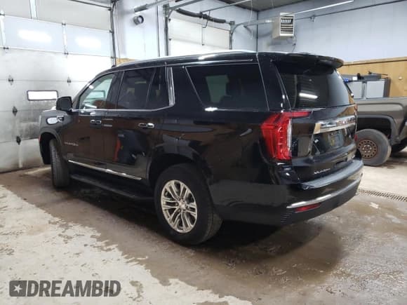 ✅ 2024 GMC Yukon SLT • VIN: 1GKS2BKDXRR331079 • Lot: 79533764. Wystawiony na Copart z przebiegiem 8 233 mil. Bezpłatny archiwum sprzedaży aukcyjnych z USA i szczegółowy raport historii pojazdu na DreamBid. Zdjęcie 2.