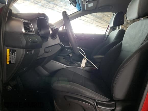 ✅ 2017 Kia Sorento LX • VIN: 5XYPGDA52HG242435 • Lot: 70831605. Wystawiony na Copart z przebiegiem 122 683 mil. Bezpłatny archiwum sprzedaży aukcyjnych z USA i szczegółowy raport historii pojazdu na DreamBid. Zdjęcie 7.