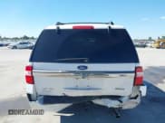 ✅ 2015 Ford Expedition Max Limited • VIN: 1FMJK2AT4FEF08336 • Lot: 43398799. Wystawiony na IAAI z przebiegiem 188 749 mil. Bezpłatny archiwum sprzedaży aukcyjnych z USA i szczegółowy raport historii pojazdu na DreamBid. Zdjęcie 17.