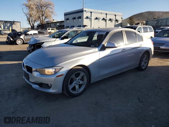 ✅ 2012 BMW 3 Series 328i • VIN: WBA3A5C54CF340846 • Lot: 83855424. Wystawiony na Copart z przebiegiem 111 421 mil. Bezpłatny archiwum sprzedaży aukcyjnych z USA i szczegółowy raport historii pojazdu na DreamBid. Zdjęcie 1.