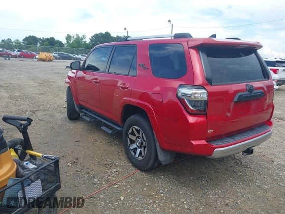 ✅ 2018 Toyota 4Runner SR5 • VIN: JTEBU5JR3J5515419 • Лот: 42554637. Опубликован ранее на IAAI с пробегом 66 058 миль. Бесплатный доступ к архиву аукционных продаж из США и подробный отчёт об истории автомобиля на DreamBid. Изображение 3.