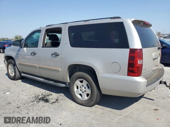 ✅ 2007 Chevrolet Suburban LT • VIN: 3GNFC16077G174000 • Lot: 75544154. Wystawiony na Copart z przebiegiem 228 883 mil. Bezpłatny archiwum sprzedaży aukcyjnych z USA i szczegółowy raport historii pojazdu na DreamBid. Zdjęcie 2.