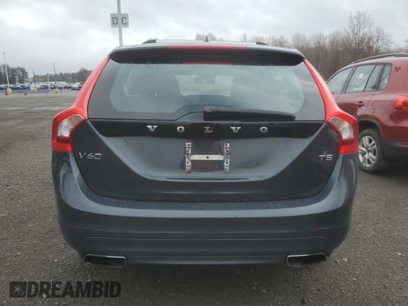 ✅ 2015 Volvo V60 • VIN: YV126MEA6F1206906 • Лот: 51837425. Опубликован ранее на Copart с пробегом 142 194 миль. Бесплатный доступ к архиву аукционных продаж из США и подробный отчёт об истории автомобиля на DreamBid. Изображение 6.