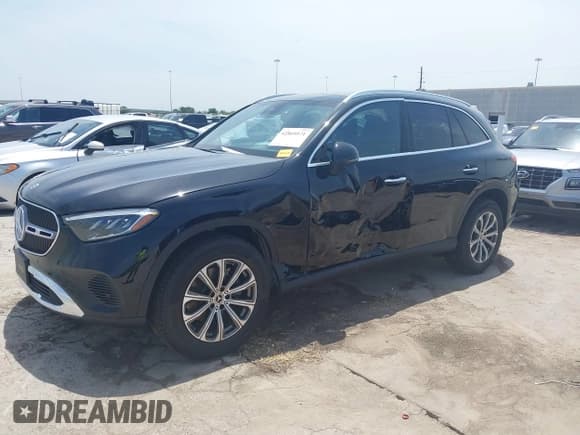 ✅ 2025 Mercedes-Benz GLC 300 • VIN: W1NKM4GB3SU083360 • Lot: 42869571. Wystawiony na IAAI z przebiegiem 2 436 mil. Bezpłatny archiwum sprzedaży aukcyjnych z USA i szczegółowy raport historii pojazdu na DreamBid. Zdjęcie 17.