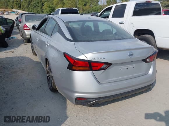 ✅ 2019 Nissan Altima SR • VIN: 1N4BL4CV0KC144623 • Лот: 43154724. Опубликован ранее на IAAI с пробегом 100 193 миль. Бесплатный доступ к архиву аукционных продаж из США и подробный отчёт об истории автомобиля на DreamBid. Изображение 3.