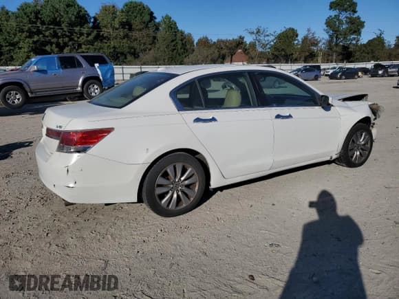 ✅ 2012 Honda Accord EX-L • VIN: 1HGCP3F85CA002673 • Lot: 82622275. Listed on Copart with 200,289 mi. Free auction sales archive from the USA and detailed vehicle history report at DreamBid. Image 3.