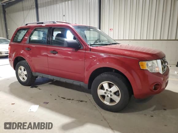 ✅ 2011 Ford Escape XLS • VIN: 1FMCU0C76BKB96345 • Lot: 91183655. Wystawiony na Copart z przebiegiem 141 290 mil. Bezpłatny archiwum sprzedaży aukcyjnych z USA i szczegółowy raport historii pojazdu na DreamBid. Zdjęcie 4.