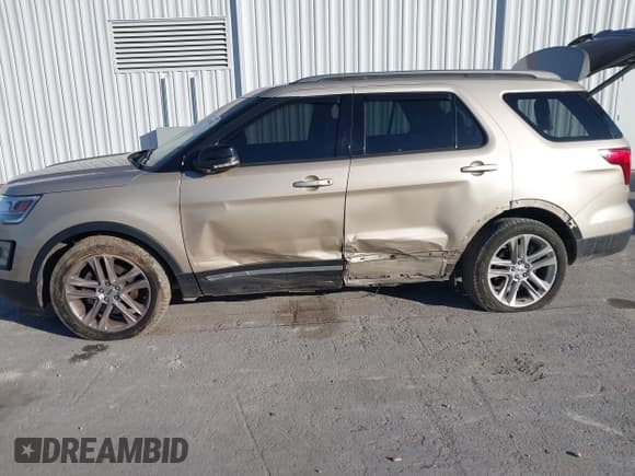 ✅ 2017 Ford Explorer XLT • VIN: 1FM5K7D87HGE28414 • Лот: 43617062. Опубликован ранее на IAAI с пробегом 118 435 миль. Бесплатный доступ к архиву аукционных продаж из США и подробный отчёт об истории автомобиля на DreamBid. Изображение 6.