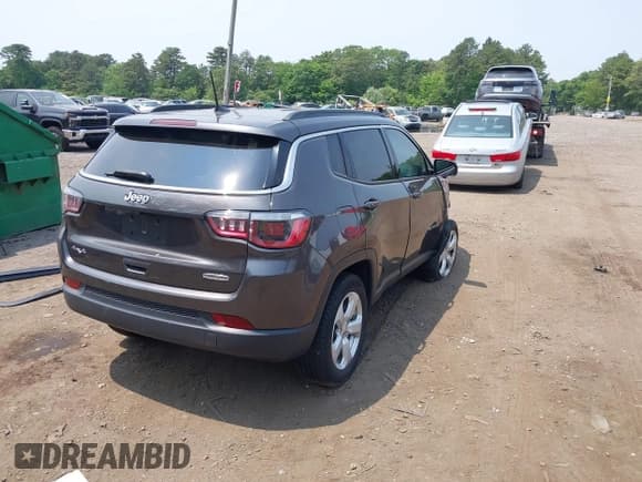 ✅ 2019 Jeep Compass Altitude • VIN: 3C4NJDBB1KT734970 • Lot: 42483357. Listed on IAAI with 59,425 mi. Free auction sales archive from the USA and detailed vehicle history report at DreamBid. Image 4.