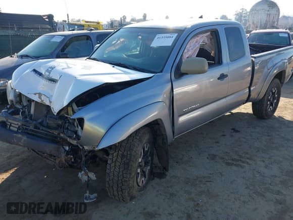 ✅ 2015 Toyota Tacoma • VIN: 5TFUU4EN6FX125019 • Лот: 41335084. Опубликован ранее на IAAI с пробегом 211 855 миль. Бесплатный доступ к архиву аукционных продаж из США и подробный отчёт об истории автомобиля на DreamBid. Изображение 2.