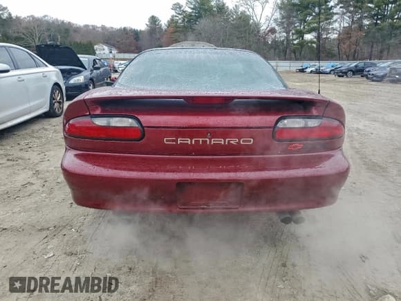 ✅ 1993 Chevrolet Camaro Z28 • VIN: 2G1FP22P8P2138933 • Lot: 93746135. Wystawiony na Copart z przebiegiem 128 364 mil. Bezpłatny archiwum sprzedaży aukcyjnych z USA i szczegółowy raport historii pojazdu na DreamBid. Zdjęcie 6.
