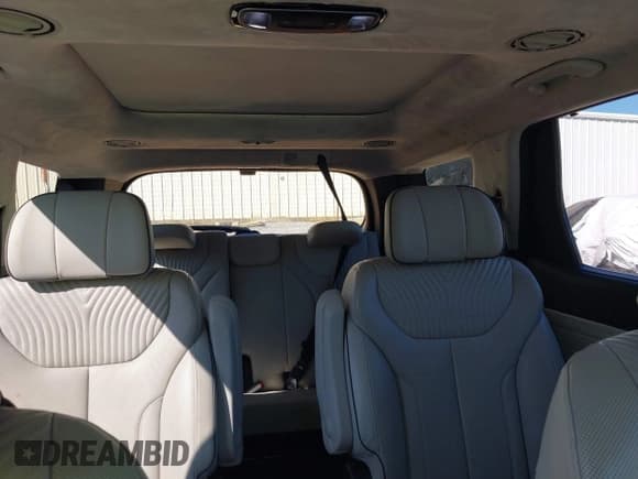 ✅ 2023 Hyundai Palisade Calligraphy • VIN: KM8R74GE9PU517128 • Lot: 43311507. Wystawiony na IAAI z przebiegiem 43 382 mil. Bezpłatny archiwum sprzedaży aukcyjnych z USA i szczegółowy raport historii pojazdu na DreamBid. Zdjęcie 18.