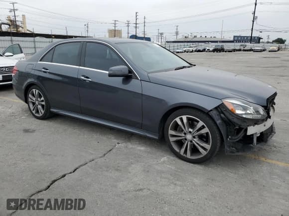 ✅ 2014 Mercedes-Benz E 350 Sport • VIN: WDDHF5KB4EB019973 • Lot: 57497525. Listed on Copart with 107,218 mi. Free auction sales archive from the USA and detailed vehicle history report at DreamBid. Image 4.