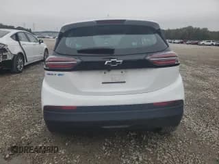 ✅ 2023 Chevrolet Bolt EV 1LT • VIN: 1G1FW6S03P4102834 • Lot: 80072364. Wystawiony na Copart z przebiegiem Nie podano. Bezpłatny archiwum sprzedaży aukcyjnych z USA i szczegółowy raport historii pojazdu na DreamBid. Zdjęcie 6.