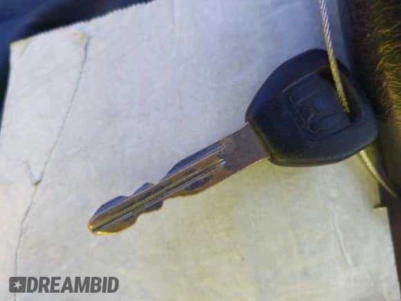 ✅ 2001 Honda Accord LX • VIN: 1HGCG22481A019395 • Lot: 43706189. Listed on IAAI with 198,661 mi. Free auction sales archive from the USA and detailed vehicle history report at DreamBid. Image 11.