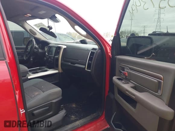 ✅ 2017 Ram 1500 SLT • VIN: 1C6RR7LT6HS782968 • Lot: 43573491. Wystawiony na IAAI z przebiegiem 81 370 mil. Bezpłatny archiwum sprzedaży aukcyjnych z USA i szczegółowy raport historii pojazdu na DreamBid. Zdjęcie 5.