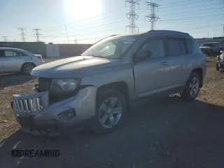 ✅ 2015 Jeep Compass Altitude • VIN: 1C4NJDBB5FD283098 • Лот: 41816365. Опубликован ранее на Copart с пробегом 121 214 миль. Бесплатный доступ к архиву аукционных продаж из США и подробный отчёт об истории автомобиля на DreamBid. Изображение 1.