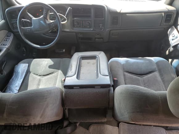 ✅ 2003 Chevrolet Silverado 2500HD LS • VIN: 1GCHC29U83E219503 • Lot: 54062855. Listed on Copart with 202,447 mi. Free auction sales archive from the USA and detailed vehicle history report at DreamBid. Image 8.