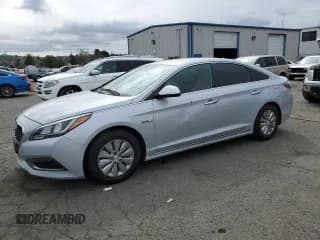 ✅ 2017 Hyundai Sonata SE • VIN: KMHE24L10HA059207 • Lot: 47704465. Listed on Copart with 303,903 mi. Free auction sales archive from the USA and detailed vehicle history report at DreamBid. Image 1.
