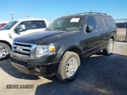 ✅ 2013 Ford Expedition XLT • VIN: 1FMJU1H53DEF43992 • Lot: 43798976. Wystawiony na IAAI z przebiegiem 236 461 mil. Bezpłatny archiwum sprzedaży aukcyjnych z USA i szczegółowy raport historii pojazdu na DreamBid. Zdjęcie 2.